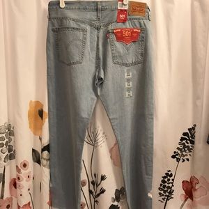 Levi’s 501 Crop Jeans